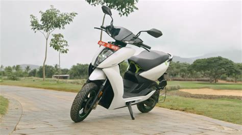 2022 Ather 450X (Gen 3) .